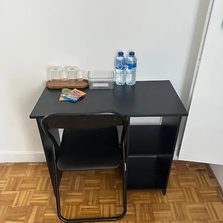Privee Colocation Femme Bed & Breakfast