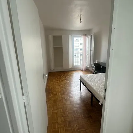 Privee Colocation Femme Bed & Breakfast *